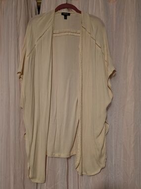 Torrid Cream Open-Front Lightweight Kimono 1/2